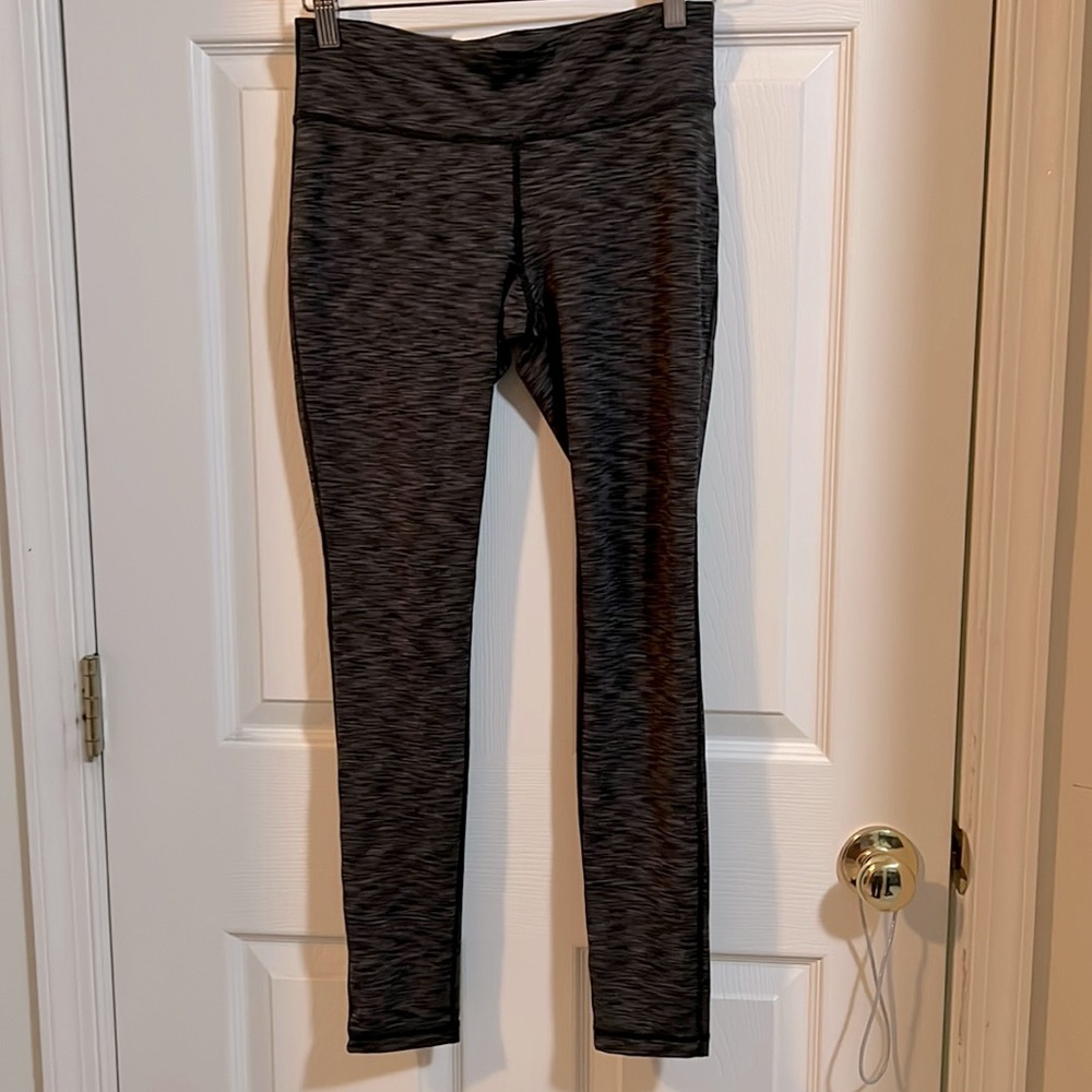 Women’s sports leggings Ideology 24” inseam